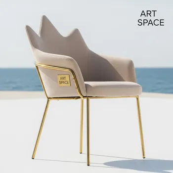 Аренда Стул Хит бежевая корона каркас золото на парусной регате (Сочи) — ART SPACE