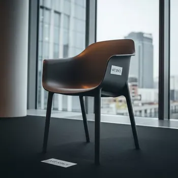 Аренда Кресло пластиковое Loft в Panorama by Mercure — ART SPACE