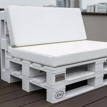 Аренда Диван из паллет двухместный белый с белой подушкой в ресторане «La Terrazza» — ART SPACE