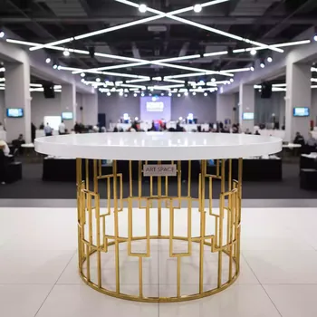 Аренда Стол банкетный Homer 150 white & gold в Omega Sirius — ART SPACE