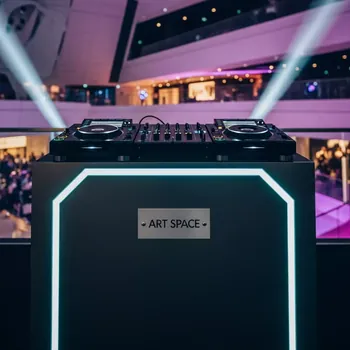 Аренда Стойка напольная DJ стол totem в ОКЦ «Галактика» — ART SPACE