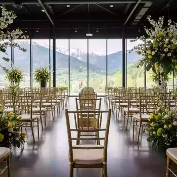 Аренда Стул Кьявари Gold в Green Flow Hotel — ART SPACE