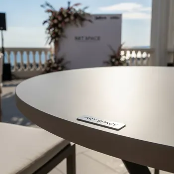 Аренда Столешница круглая Solid Compact Ø590 в Radisson Blu Resort & Congress Centre — ART SPACE