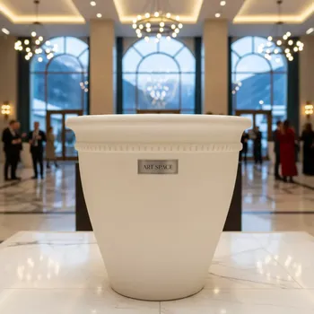 Аренда Кашпо напольное большое в Golden Tulip Rosa Khutor — ART SPACE