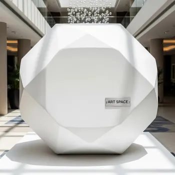 Аренда Бриллиант белый в Novotel Resort — ART SPACE