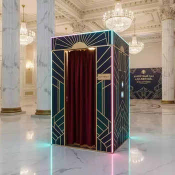 Аренда Фотобудка со шторкой на свадьбу в банкетном зале «Дельфин» — ART SPACE