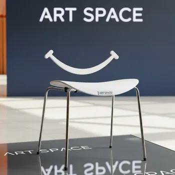 Аренда Стул Smile на четырех ножках в казино «Сочи» — ART SPACE