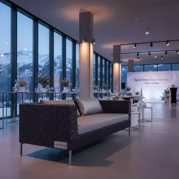 Аренда Кушетка Agor плетеная левая с подушкой в Sport Inn Hotel & Wellness — ART SPACE