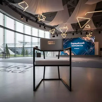 Аренда Стул Lorence каркас черный серый в Delta Sirius — ART SPACE