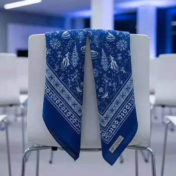 Аренда Платок синяя сказка в ледовой арене «Шайба» — ART SPACE