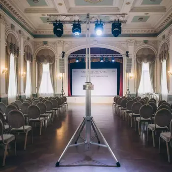 Аренда Элеваторы сценические до 6,5 м в Green Flow Hotel — ART SPACE
