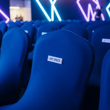 Аренда Чехол для стула синий стрейч в VK Stadium Sirius — ART SPACE