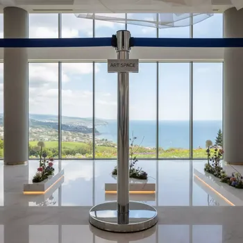 Аренда Стойка ограждения с лентой синяя в Radisson Collection Paradise — ART SPACE