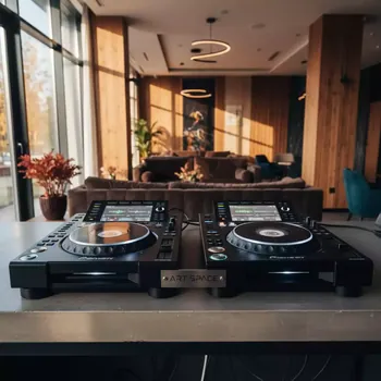 Аренда Проигрыватели для диджеев Pioneer CDJ два штуки в Karat Resort — ART SPACE
