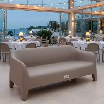Аренда Диван пластиковый Coccolona тортора в отеле Radisson Lazurnaya — ART SPACE