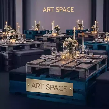 Аренда Стол коктейльный паллетный в ледовом дворце «Роза Хутор» — ART SPACE