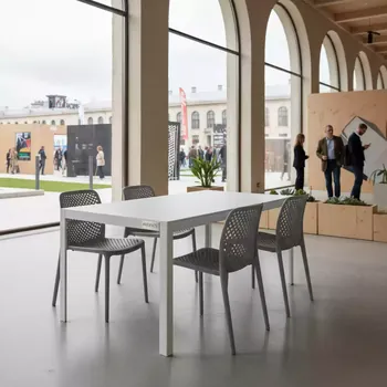 Аренда Комплект мебели пластиковой Sky 105 Air в МФК «Горный» — ART SPACE
