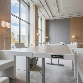 Аренда Стол мобильный складной ясень шимо белый 22 мм 80х70 см в Imeretinskiy Hotel — ART SPACE