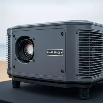 Аренда Проектор Barco RLM W12х1200 11500 люмен на пляже «Маяк» — ART SPACE