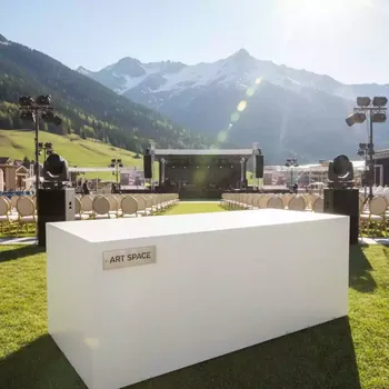 Аренда Стол Лидер 1 белый шампань без отбойников 1200х600 в Golden Tulip Rosa Khutor — ART SPACE