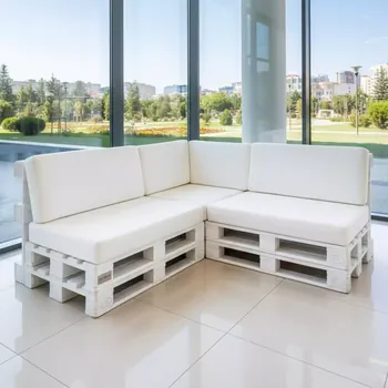 Аренда Диван паллетный угловой белый с белыми подушками в City Park Hotel Sochi — ART SPACE