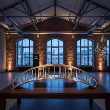 Аренда Подставка фуршетная Мост Zeiher M 10 уровней в лофте «Студия 21» — ART SPACE