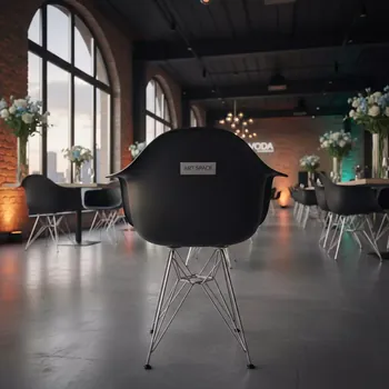 Аренда Стул Eames Metal черный в ресторане «Voda» — ART SPACE