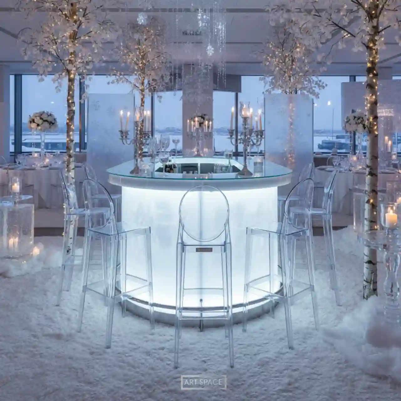 Стулья барные Ghost из прозрачного пластика