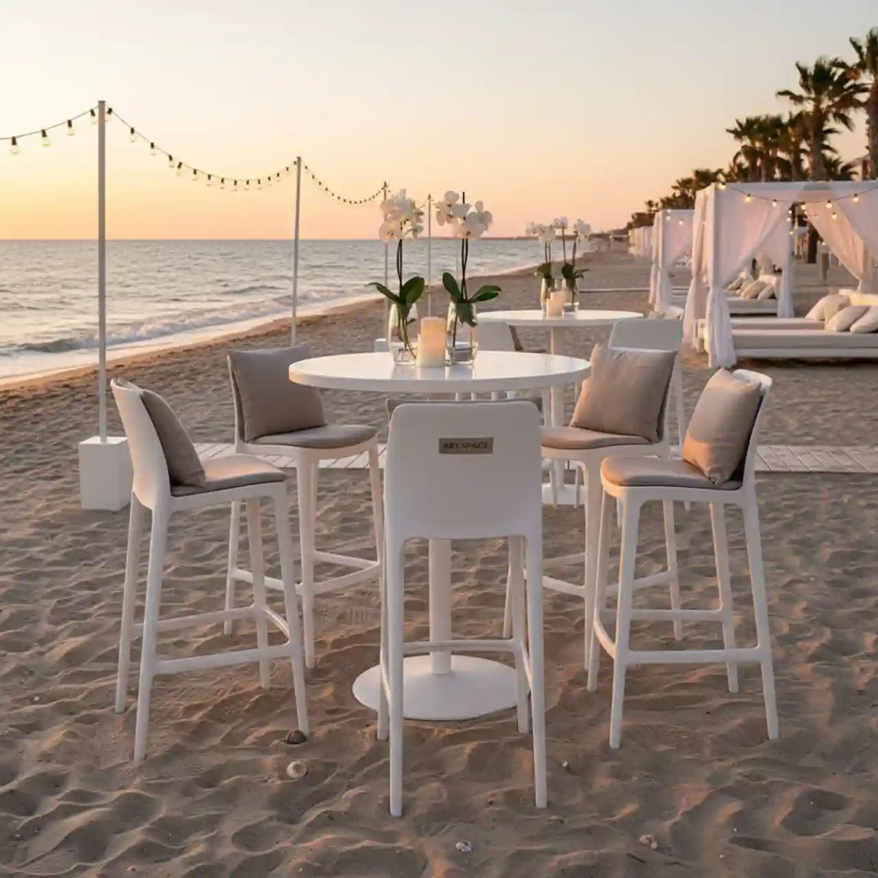 Стул полубарный пластиковый Emi