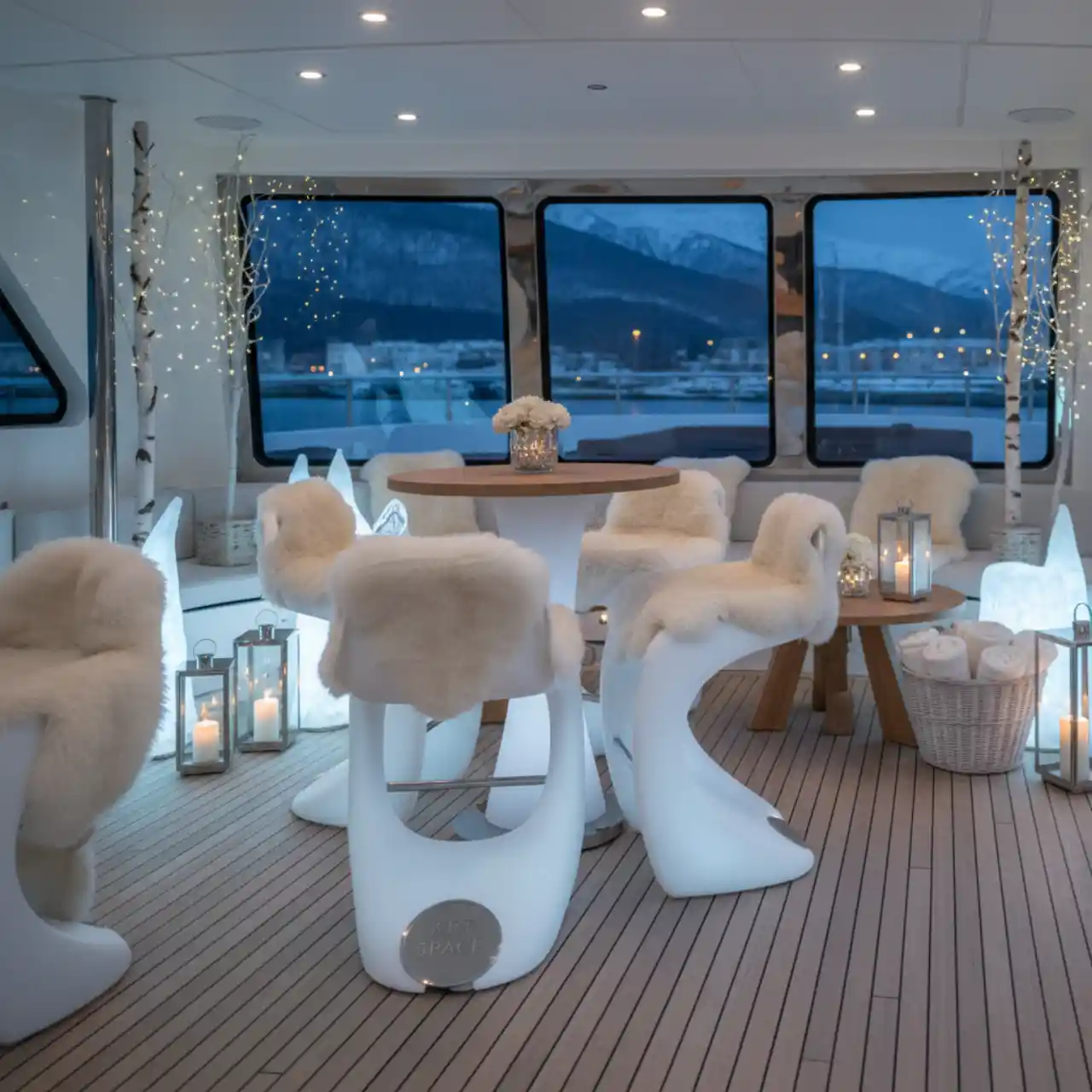 Стул полубарный пластиковый Abuela Stool