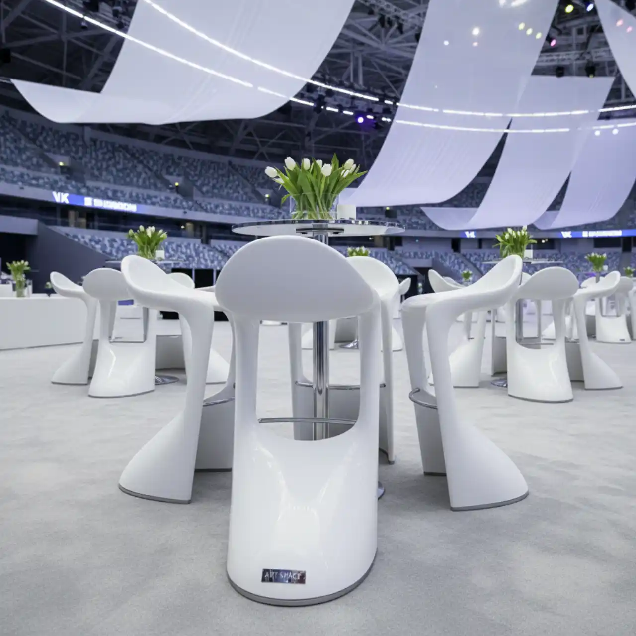 Стул полубарный Мила белый