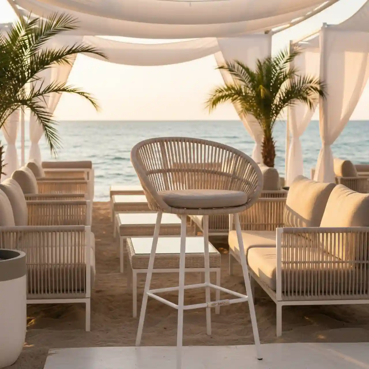 Стул барный плетеный Марсель роуп бежевый круглый каркас белый ткань бежевая