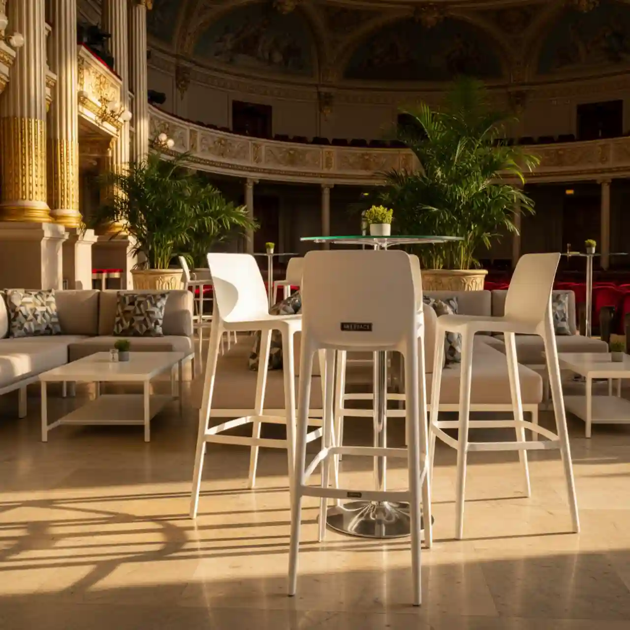 Стул барный пластиковый Volt