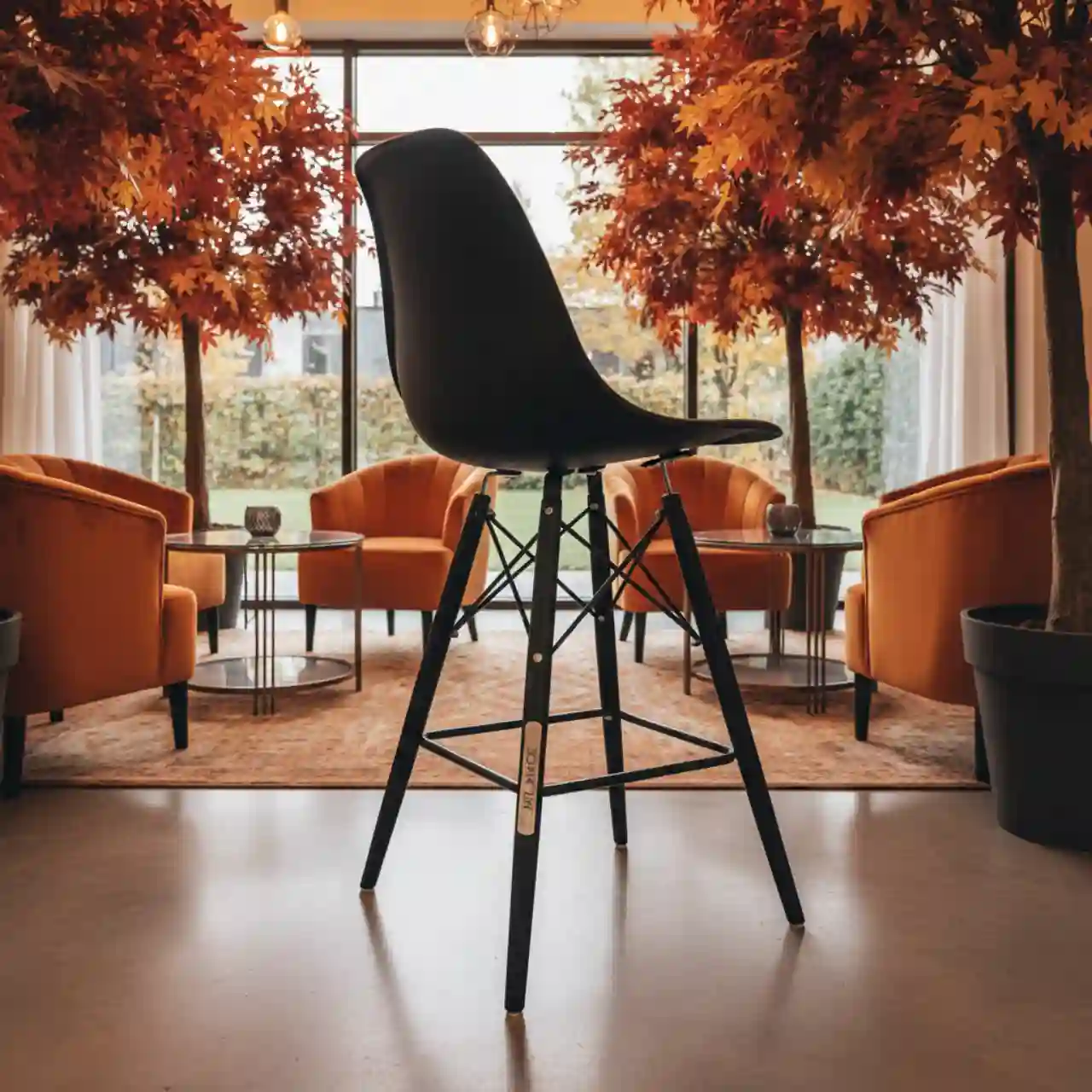 Стул барный дизайнерский Eames стиль DSW черный