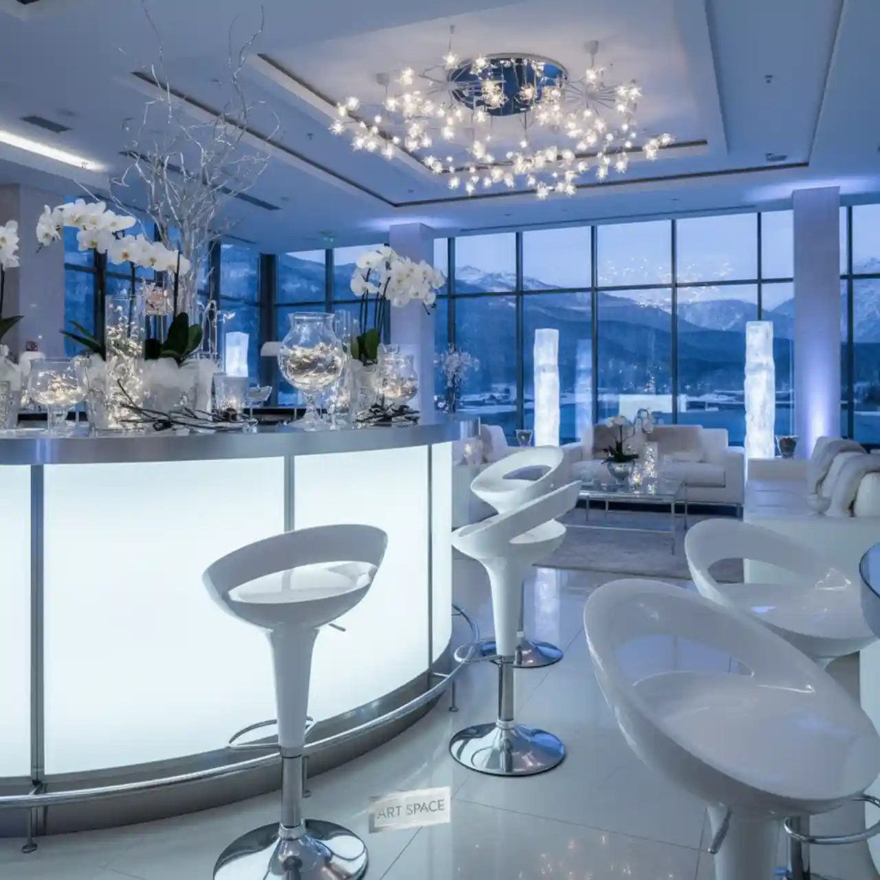 Барный стул белый Bomba