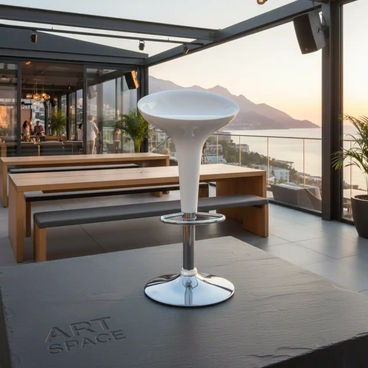 Стулья барные БОМБА белые