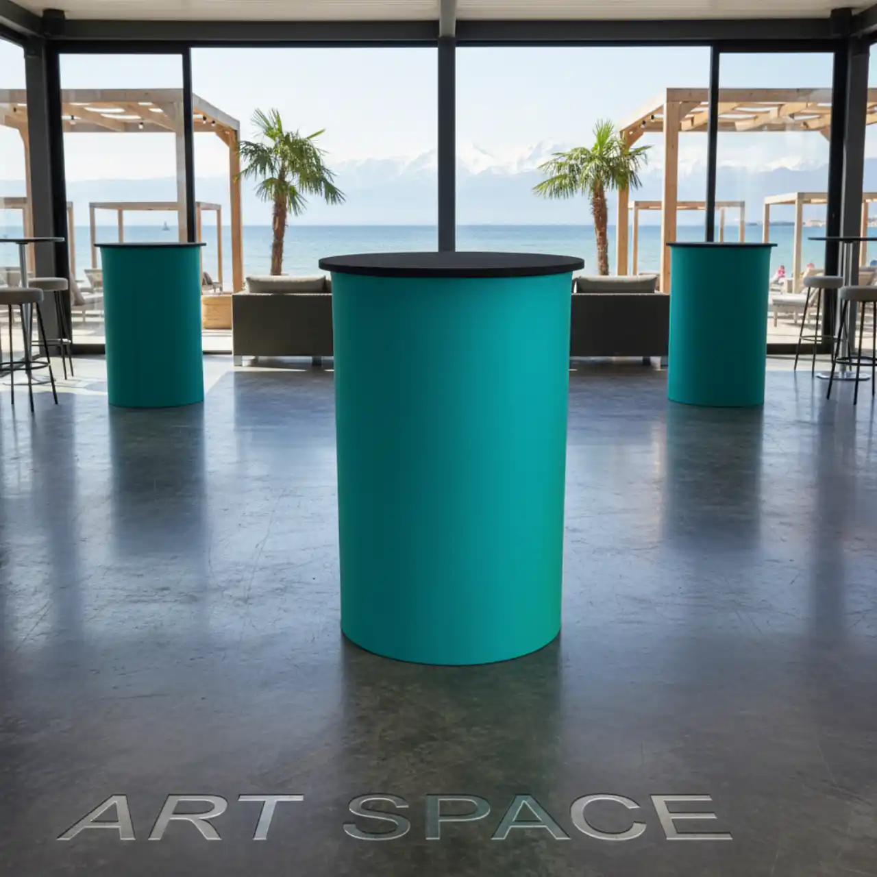 Столы коктейльные БОЧКА с бирюзовым чехлом и столешницей МДФ черного цвета