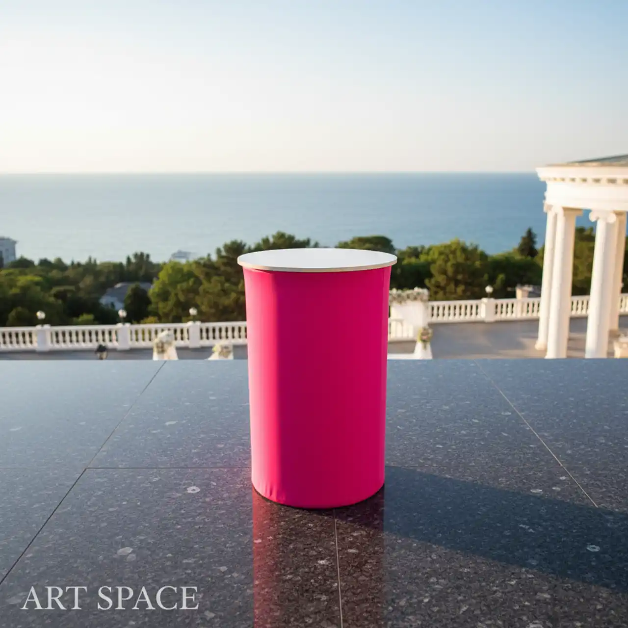 Столы коктейльные БОЧКА с розовым чехлом и столешницей МДФ белого цвета