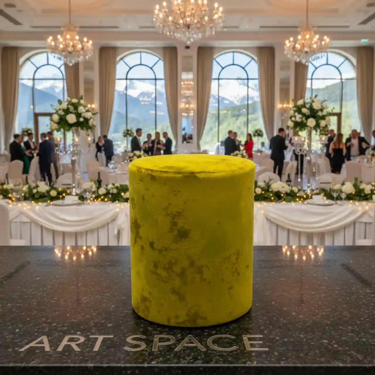 Пуфы мягкие, ЖЕЛТЫЙ цвет, велюр