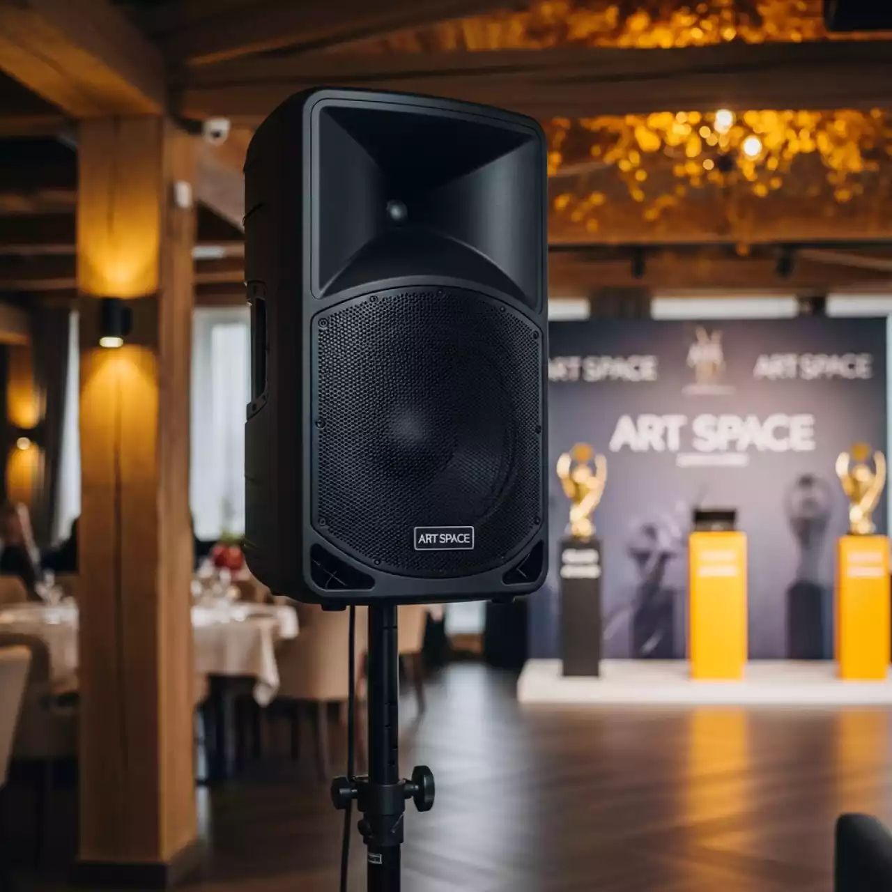 Аренда Акустическая система активная Behringer B615D в ресторане «Сыроварня» — ART SPACE