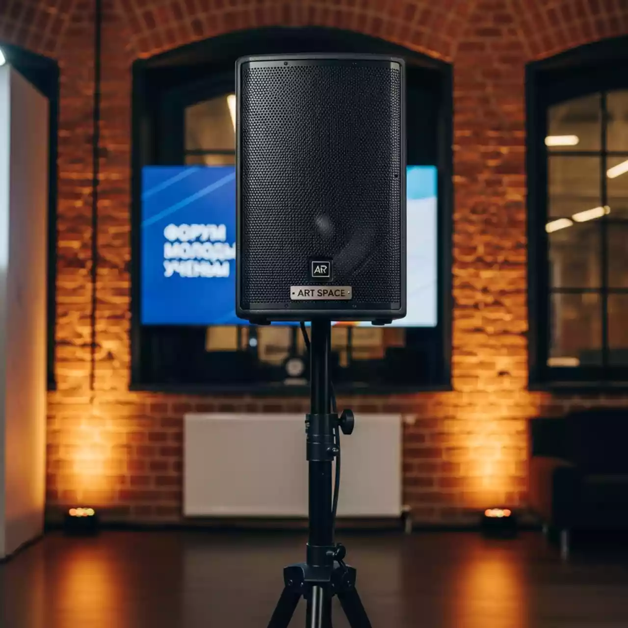 Аренда Акустическая система QSC K 10 в ОКЦ «Галактика» — ART SPACE