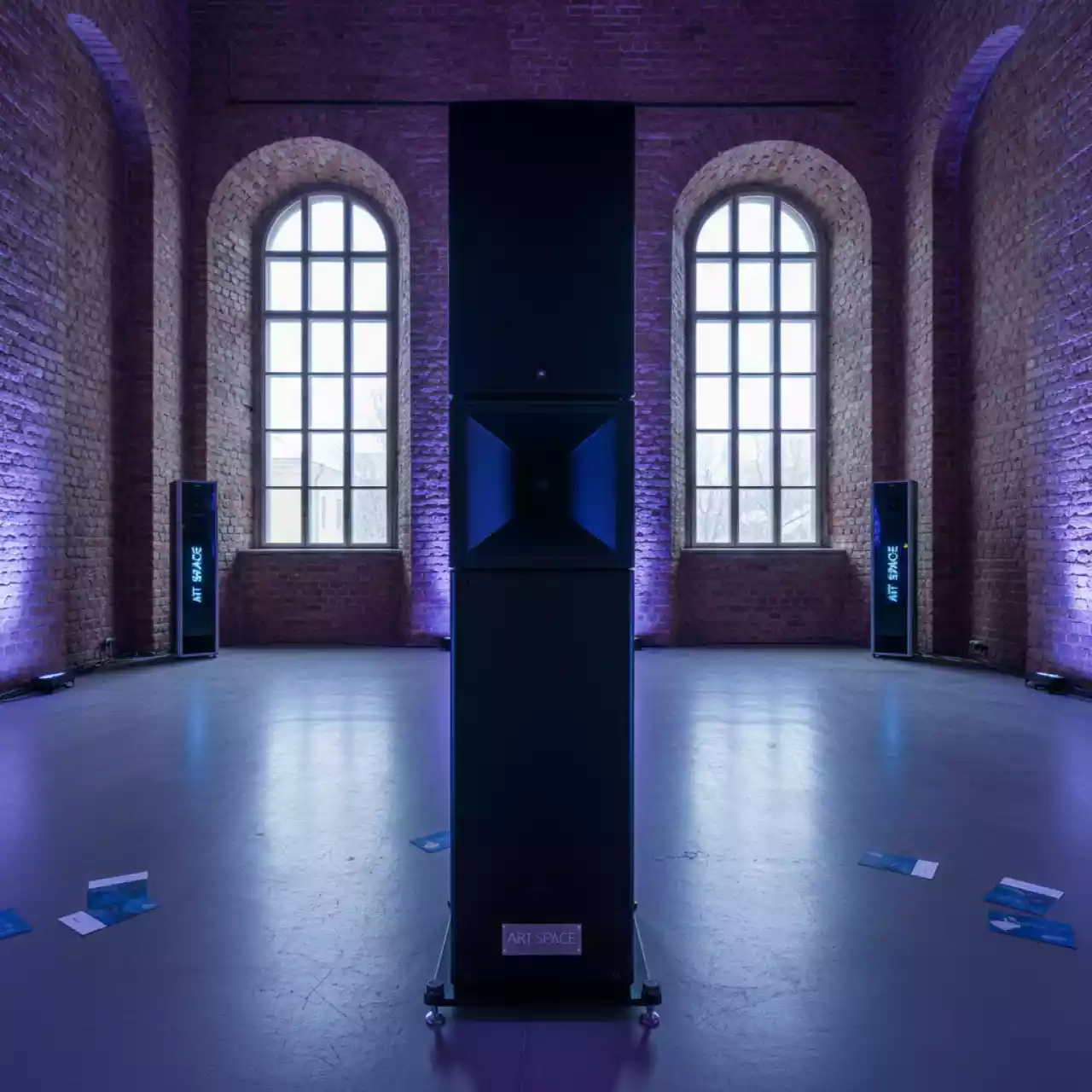 Аренда Акустические системы активные QSC K 12 в Зале органной и камерной музыки — ART SPACE