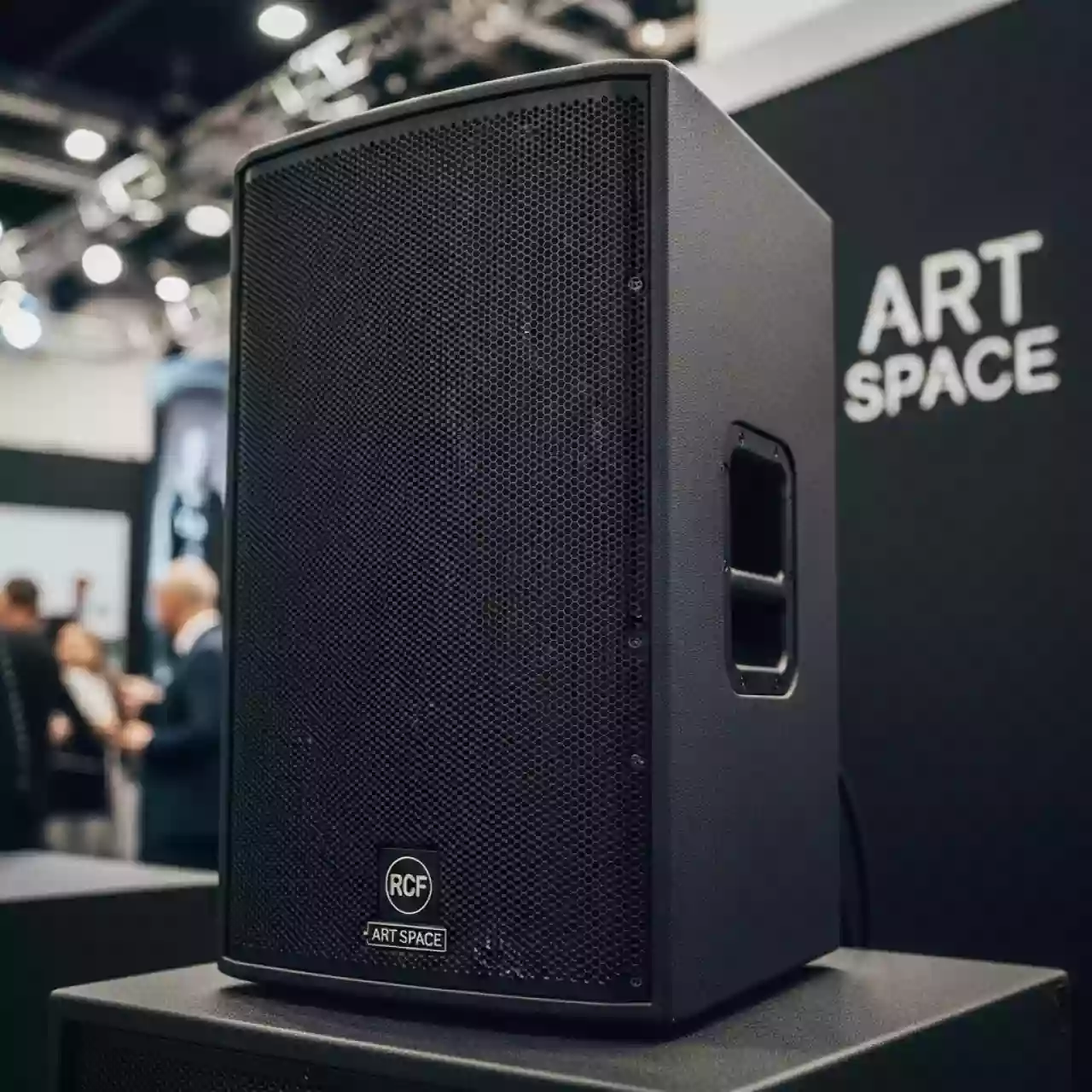 Аренда Акустической системы RCF ART 715A MK4 в Cosmos Sochi Hotel — ART SPACE