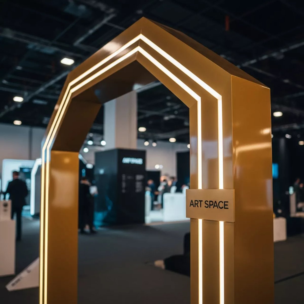 Аренда Арка свадебная золотая в Pullman Sochi Centre — ART SPACE