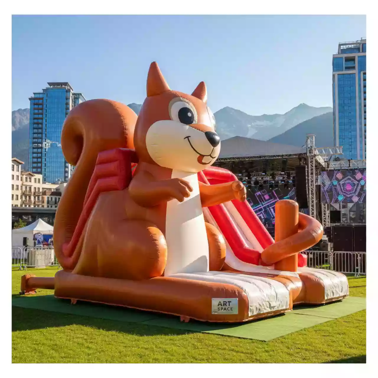 Аренда Аттракцион надувной "Белочка" Radisson Hotel Rosa Khutor — ART SPACE