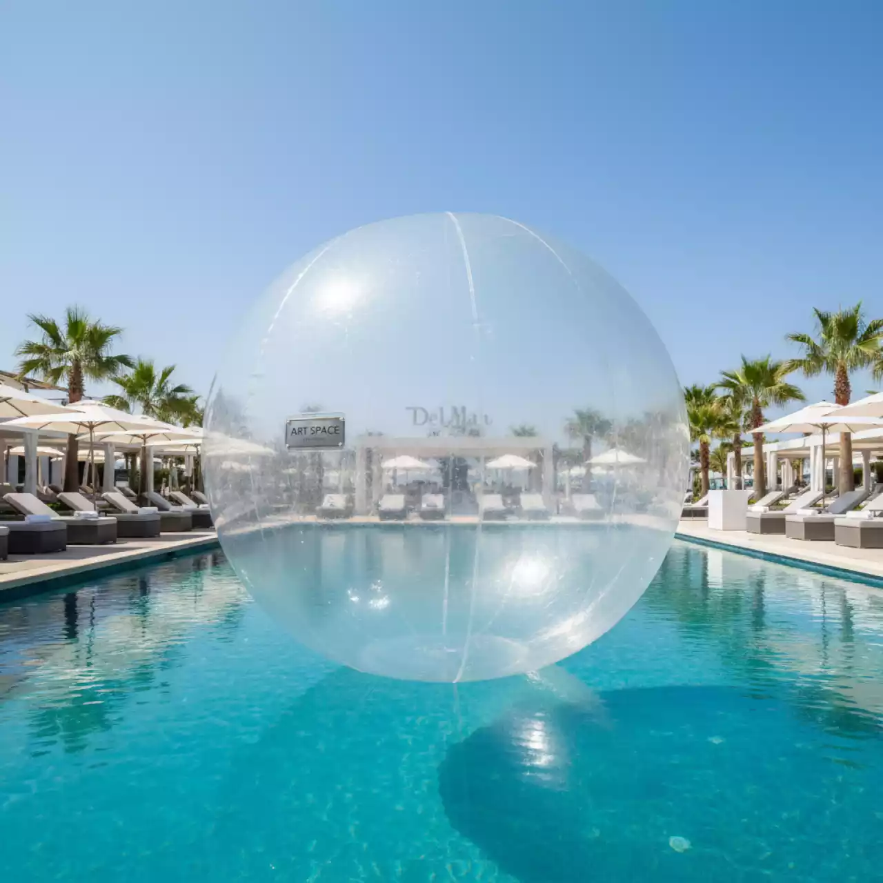 Аренда Аттракцион Водный шар в пляжном клубе Del Mar — ART SPACE