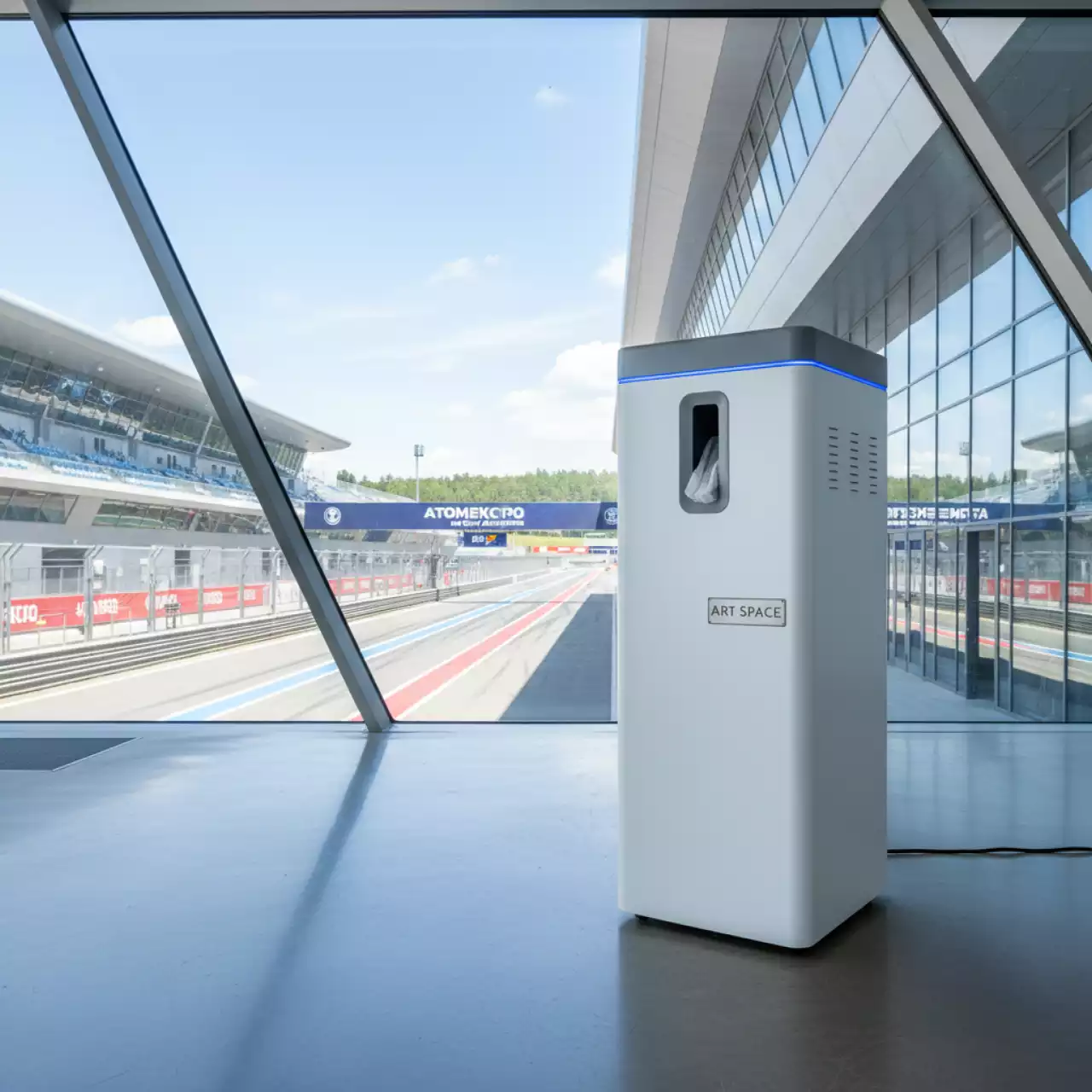 Аренда Автомат для надевания бахил на Сочи Автодроме — ART SPACE