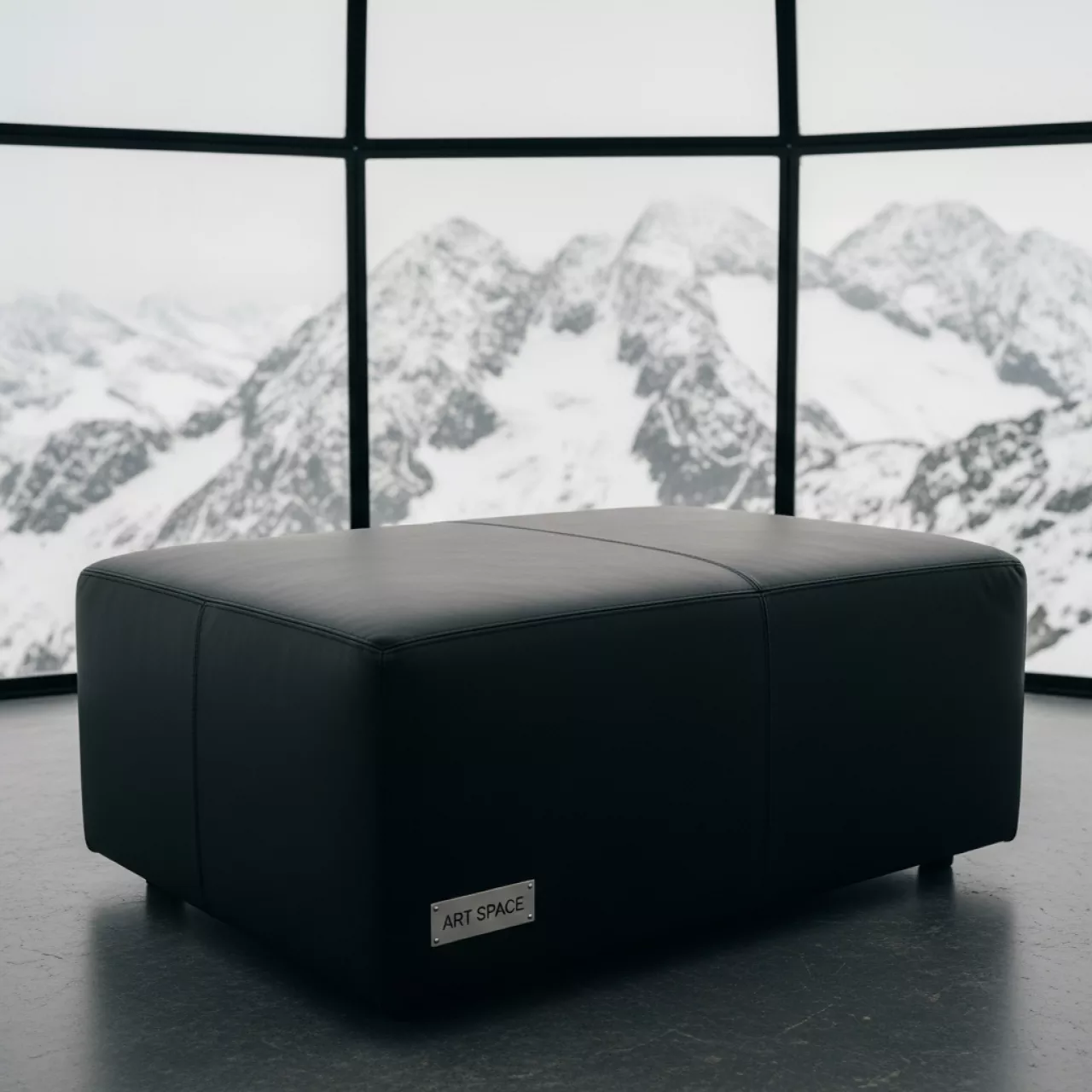 Аренда Банкетка Block Black черная на площадке Rosa Peak (2320м) — ART SPACE