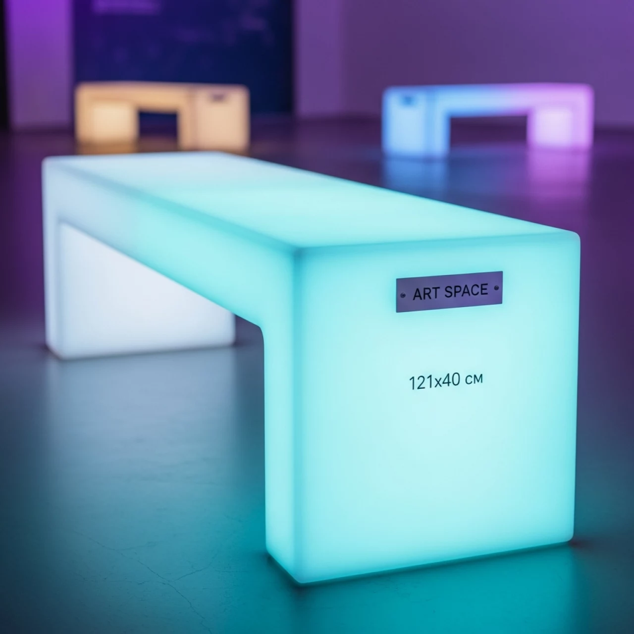 Аренда Банкетка с подсветкой LED 121х40 см в ледовом дворце «Роза Хутор» — ART SPACE