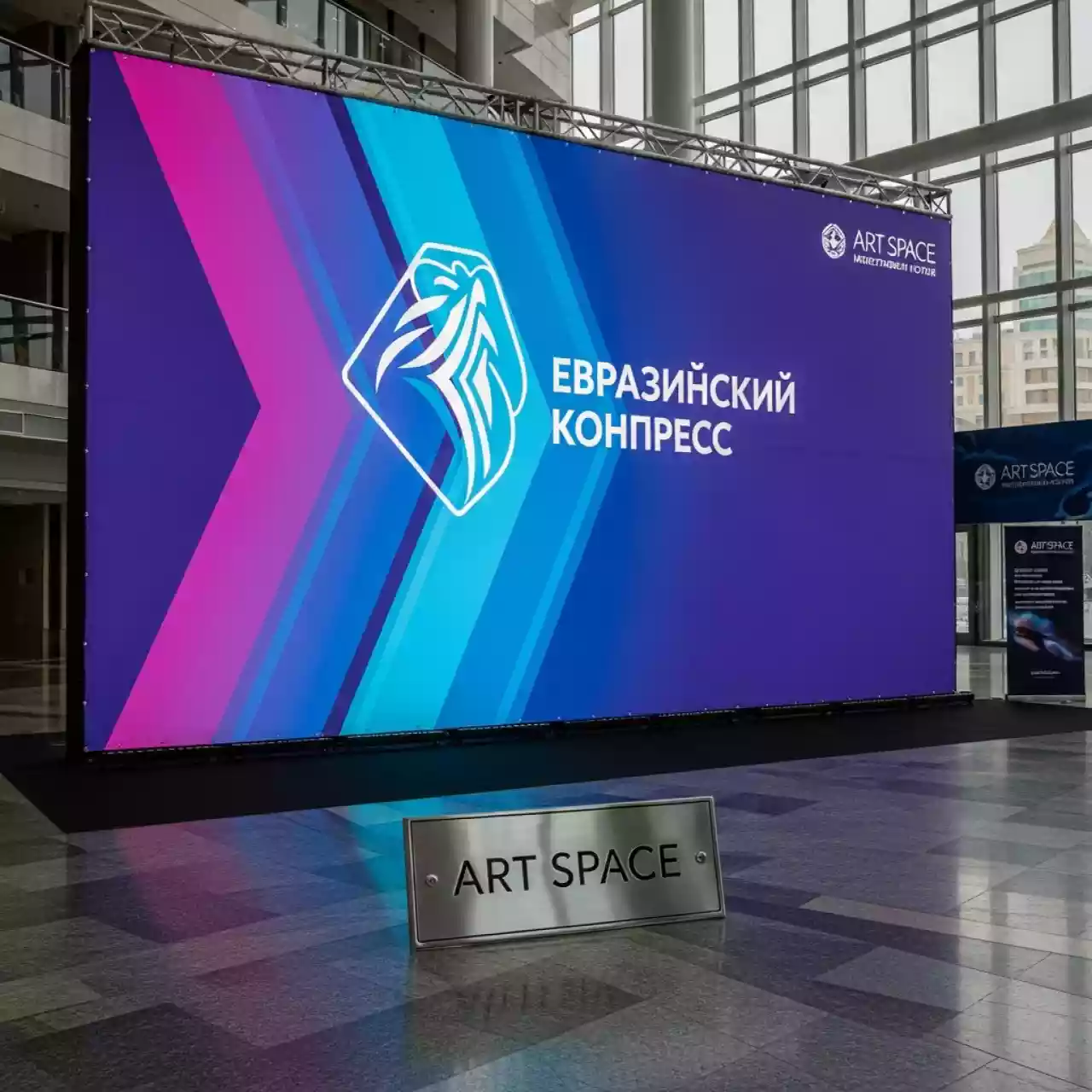 Аренда Баннер ламинированный транслюцентный Backlit Vikuflex 510 гр 50х3.2 м глянец в Imeretinskiy Hotel — ART SPACE